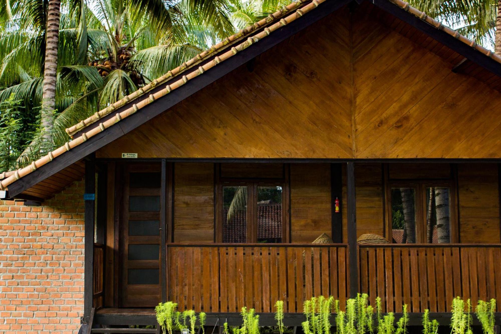 Sumatra Surf Resort Biha Eksteriør billede